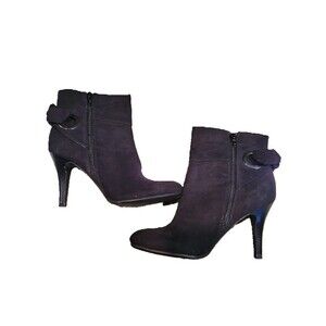 NWOB New Direction High Heeled Side Zip Black Boots w/Bow Tie Back, 6.5M